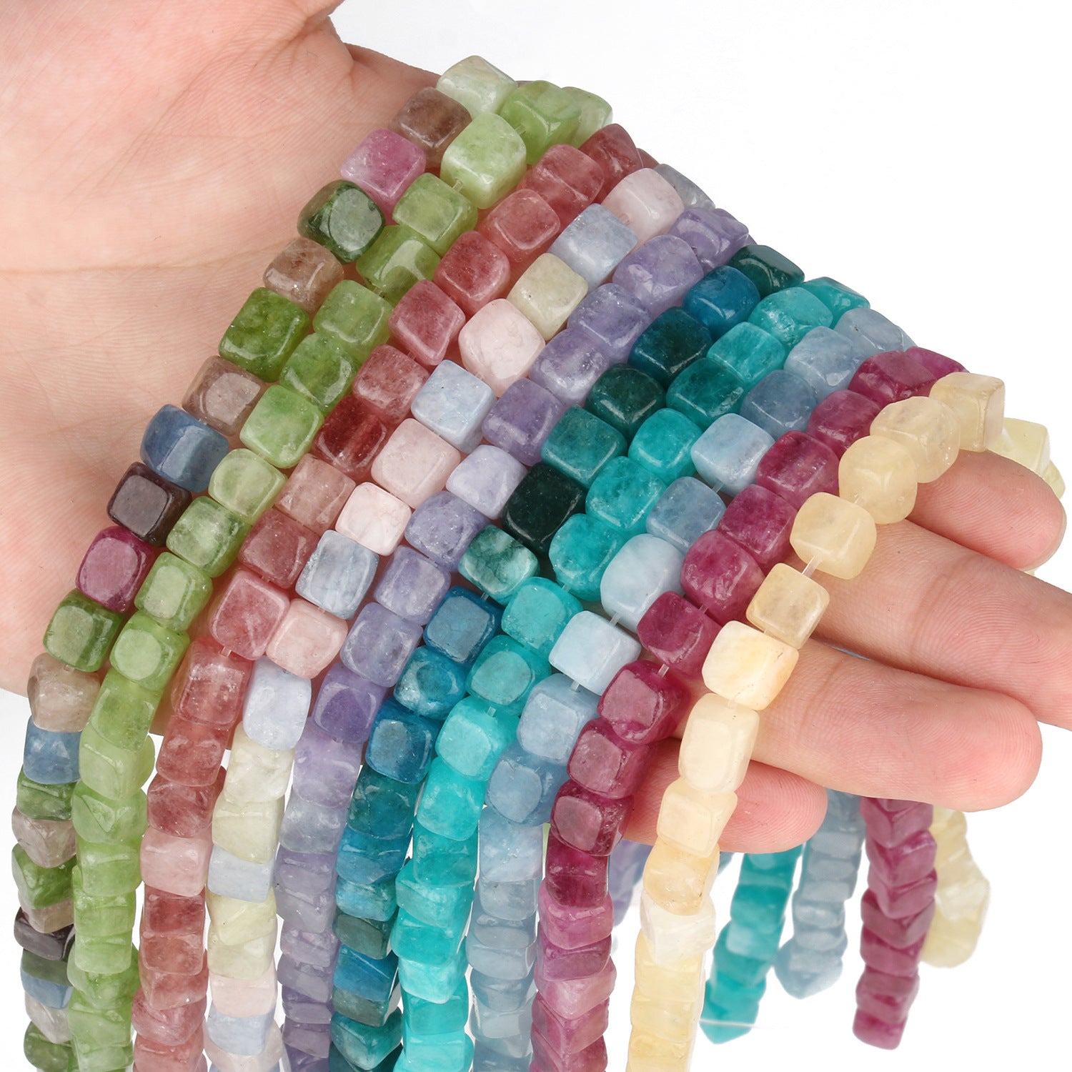 Al por mayor 43pcs de 8 mm Cube Jade Stone cuentas sueltas